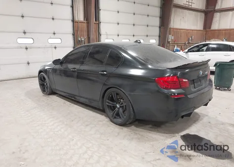 2013 BMW M5 z USA, uszkodzony, nr VIN WBSFV9C51DD095988
